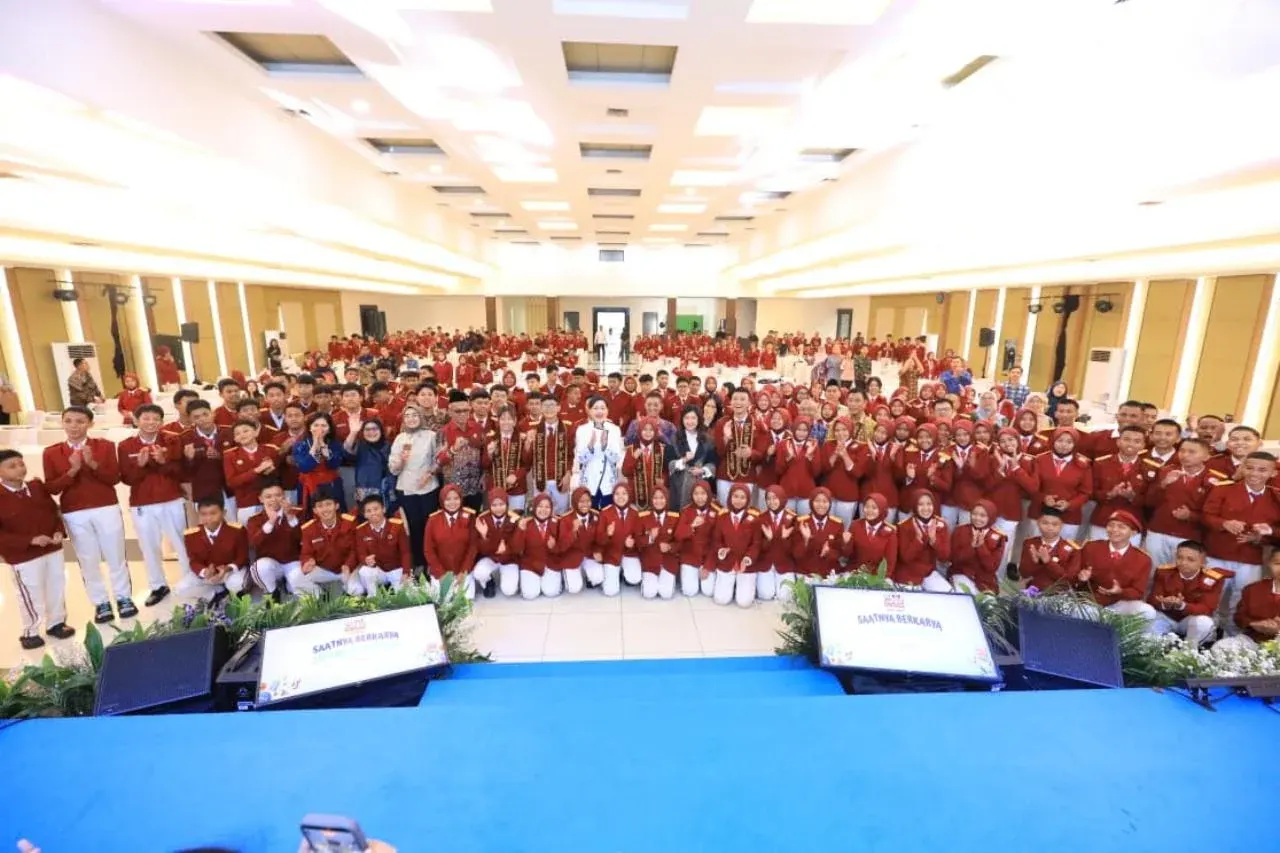 Literasi keuangan dan digital OJK Digiclass Sekolah Rakyat 2026 bertema “Saatnya Berkarya, Ciptakan Prestasi”.