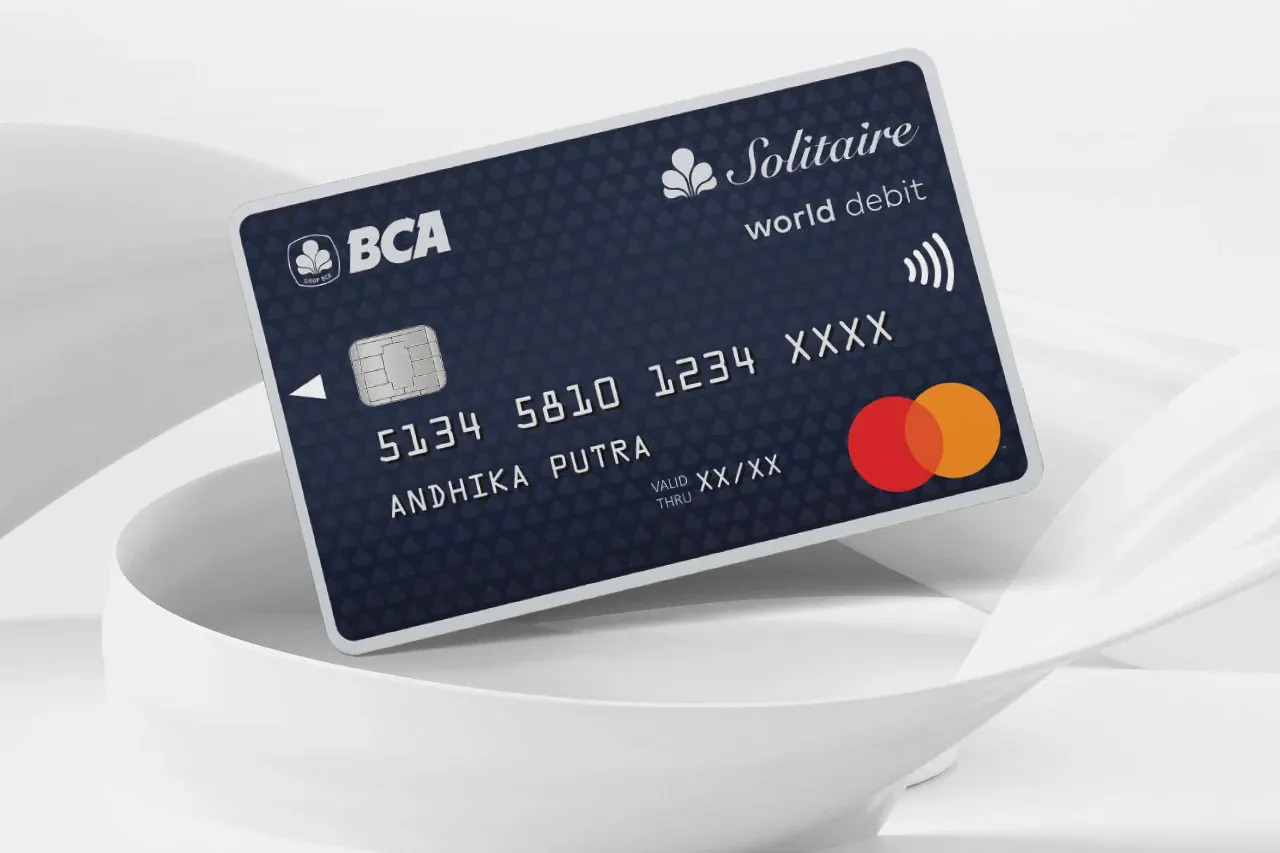 Kartu keanggotaan BCA Solitaire dari PT Bank Central Asia Tbk. (BBCA).