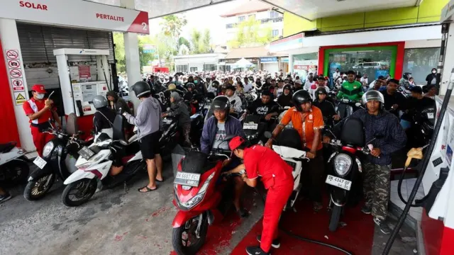 Antrean BBM Mengular, Pertamina Patra Niaga Terapkan Ganjil-Genap Pertalite di Seluruh SPBU Bali